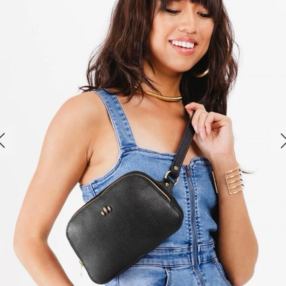 NEW PORTLAND LEATHER Scarlett Sling Bag Pebbled Black Leather Small - Picture 1 of 16